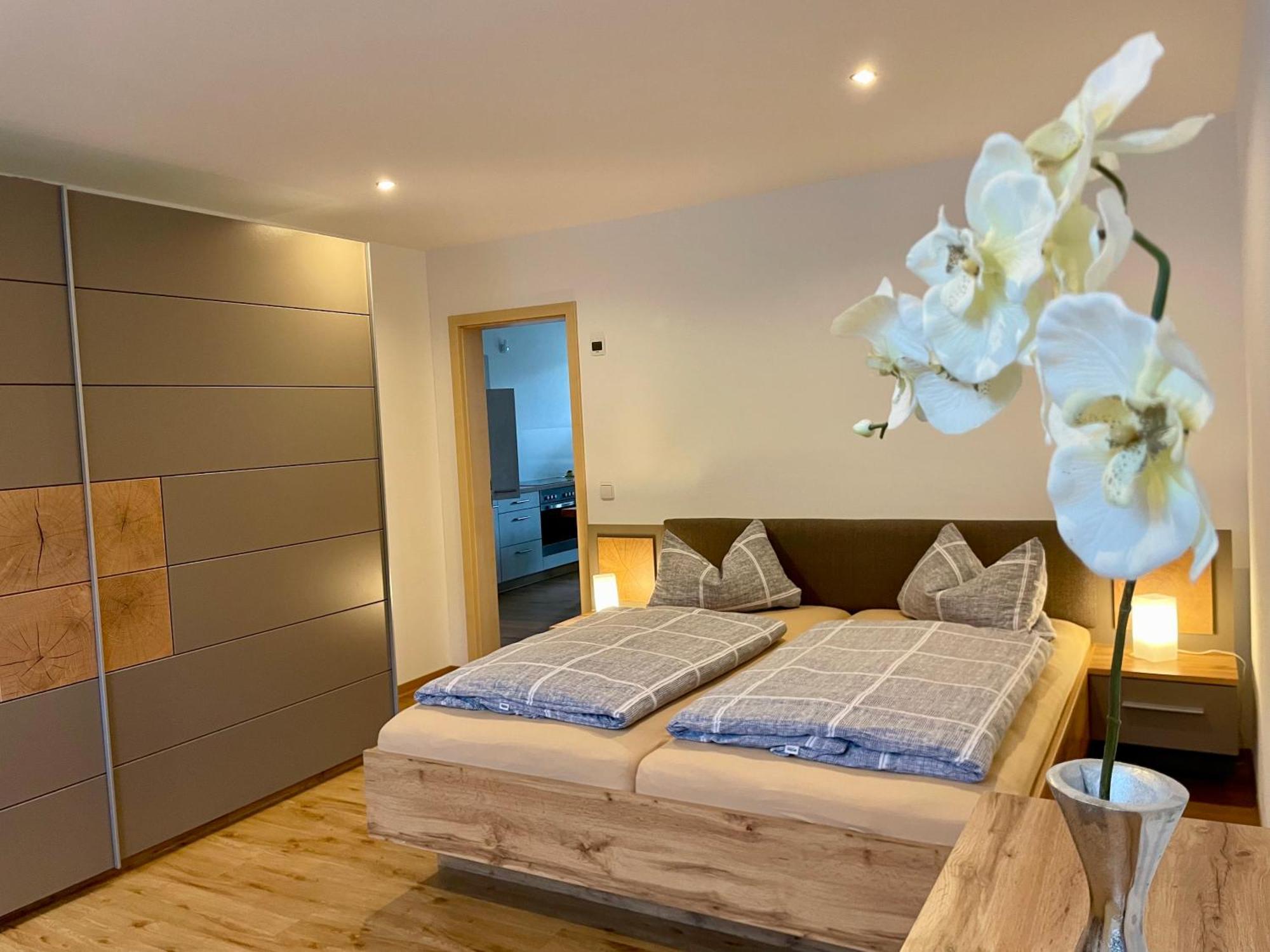Stadtoase Geraeumige Gaestewohnungen Mit Balkon, Komfort, Modernitaet Und Ruhe, Fuer Monteure Geeignet, Free Wifi フランケンベルク エクステリア 写真