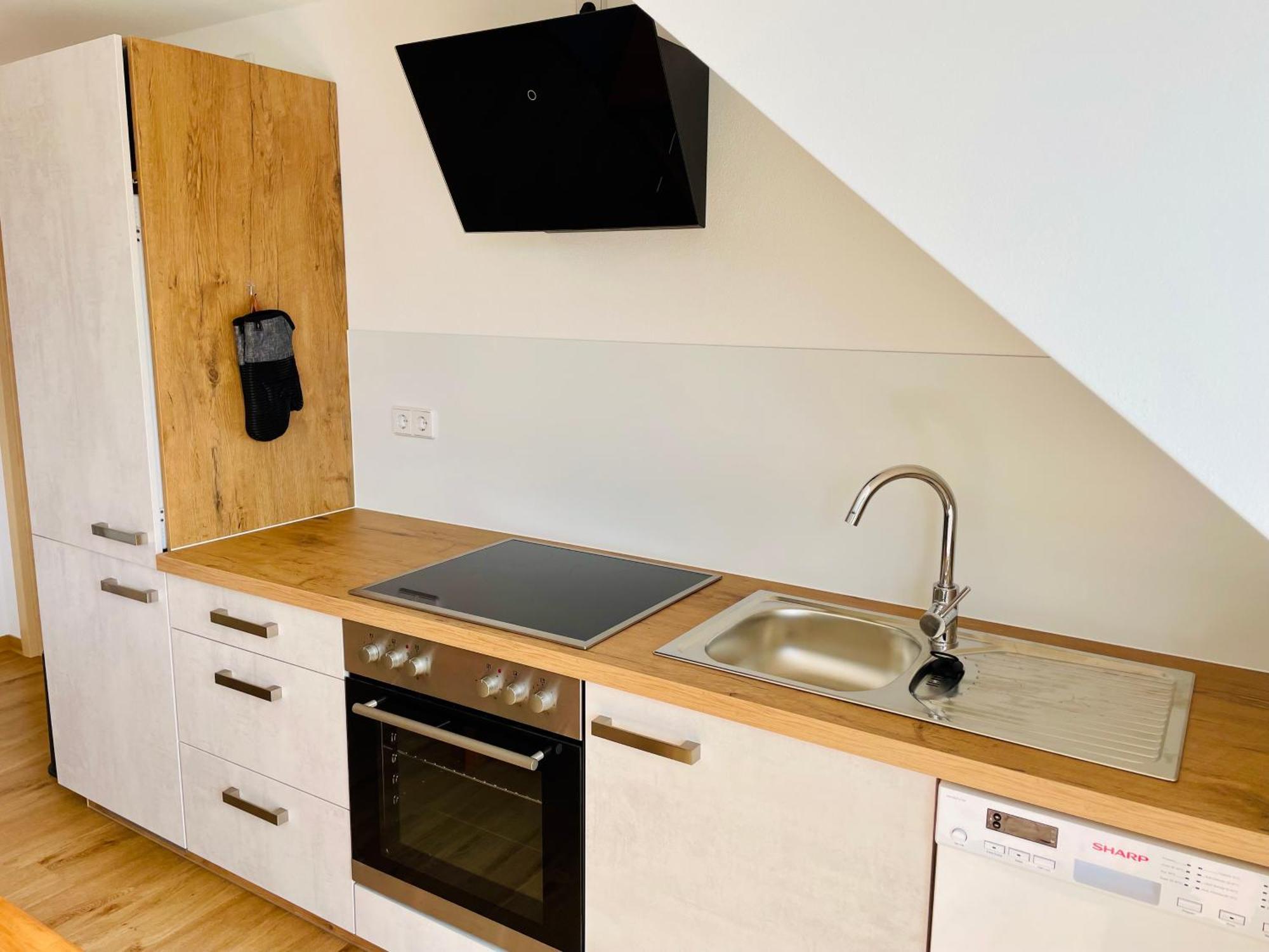 Stadtoase Geraeumige Gaestewohnungen Mit Balkon, Komfort, Modernitaet Und Ruhe, Fuer Monteure Geeignet, Free Wifi フランケンベルク エクステリア 写真